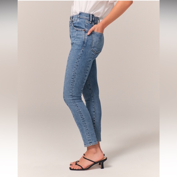 A&F Curve Love Super Skinny Ankle High Rise Jean - Picture 6 of 11